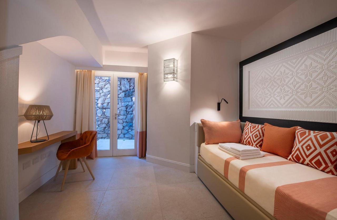Villa Mannus - Splendida Villa Vista Mare Con Piscina فيلاّسيمِيوس المظهر الخارجي الصورة